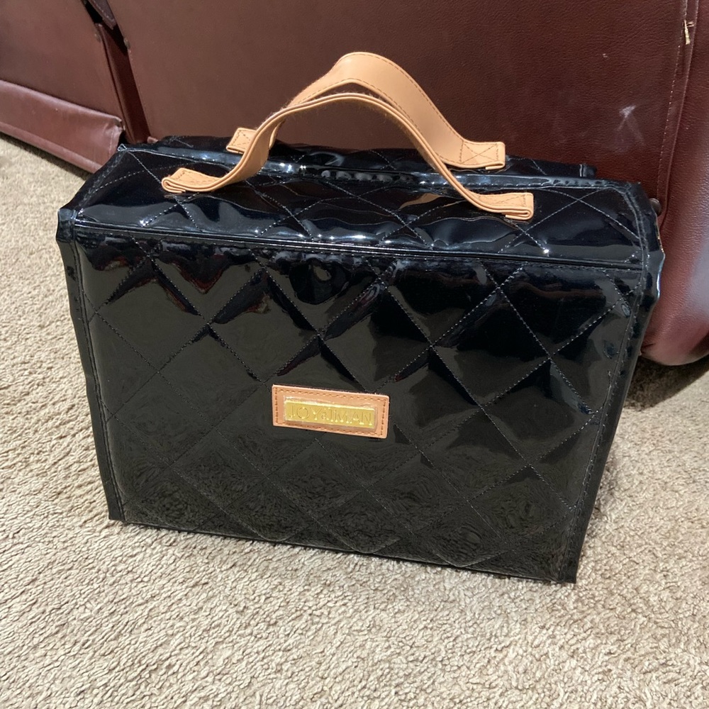 JOY & IMAN Black Quilted Patent Travel Organize Cosmetic Toiletry Bag Hook Loop